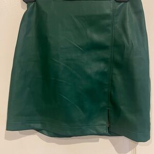 Elegant Green Leather Skirt